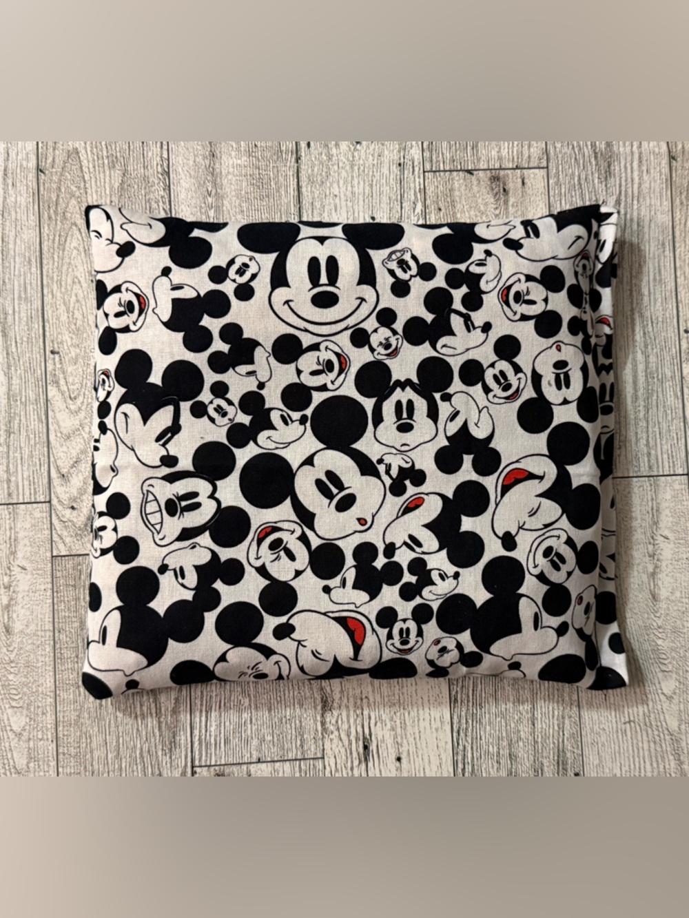 Disney Mickey Mouse Microwave Heating Pad / Corn Heating Pad / Cool Pack (8x10)